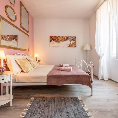 Old City Romantic Studios 4 With Free Private Parking PUY Exterior foto