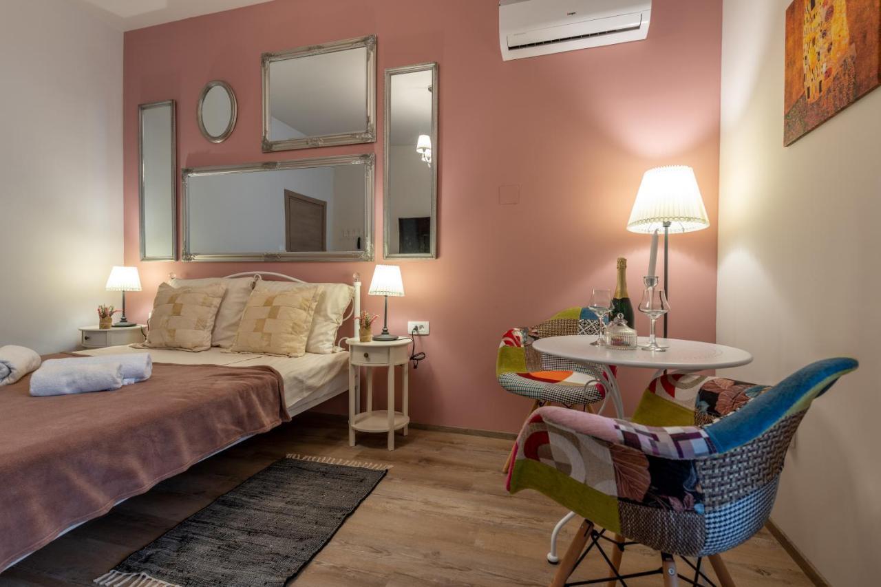 Old City Romantic Studios 4 With Free Private Parking PUY Exterior foto