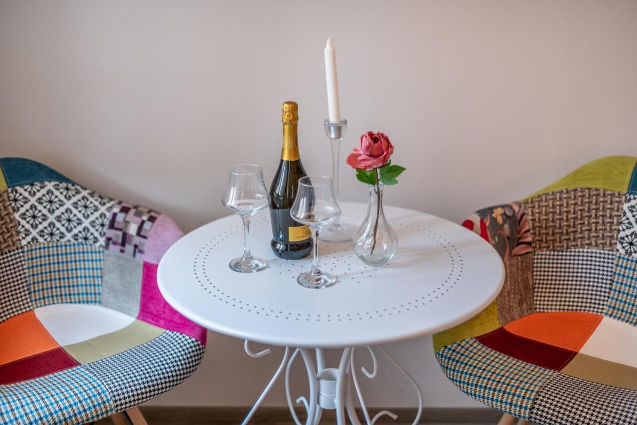Old City Romantic Studios 4 With Free Private Parking PUY Exterior foto