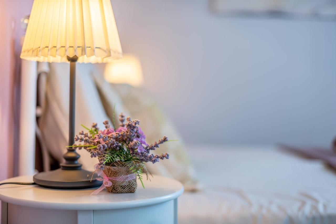 Old City Romantic Studios 4 With Free Private Parking PUY Exterior foto