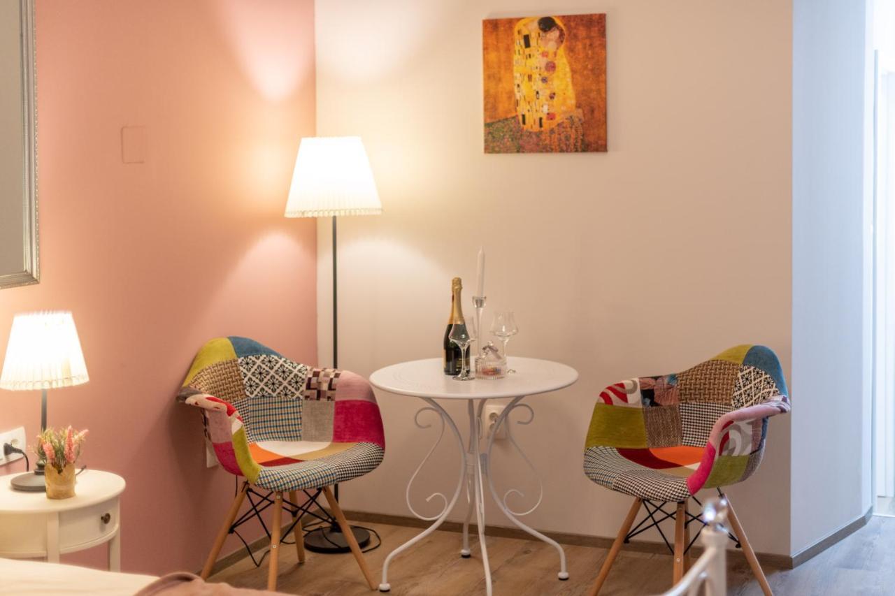 Old City Romantic Studios 4 With Free Private Parking PUY Exterior foto