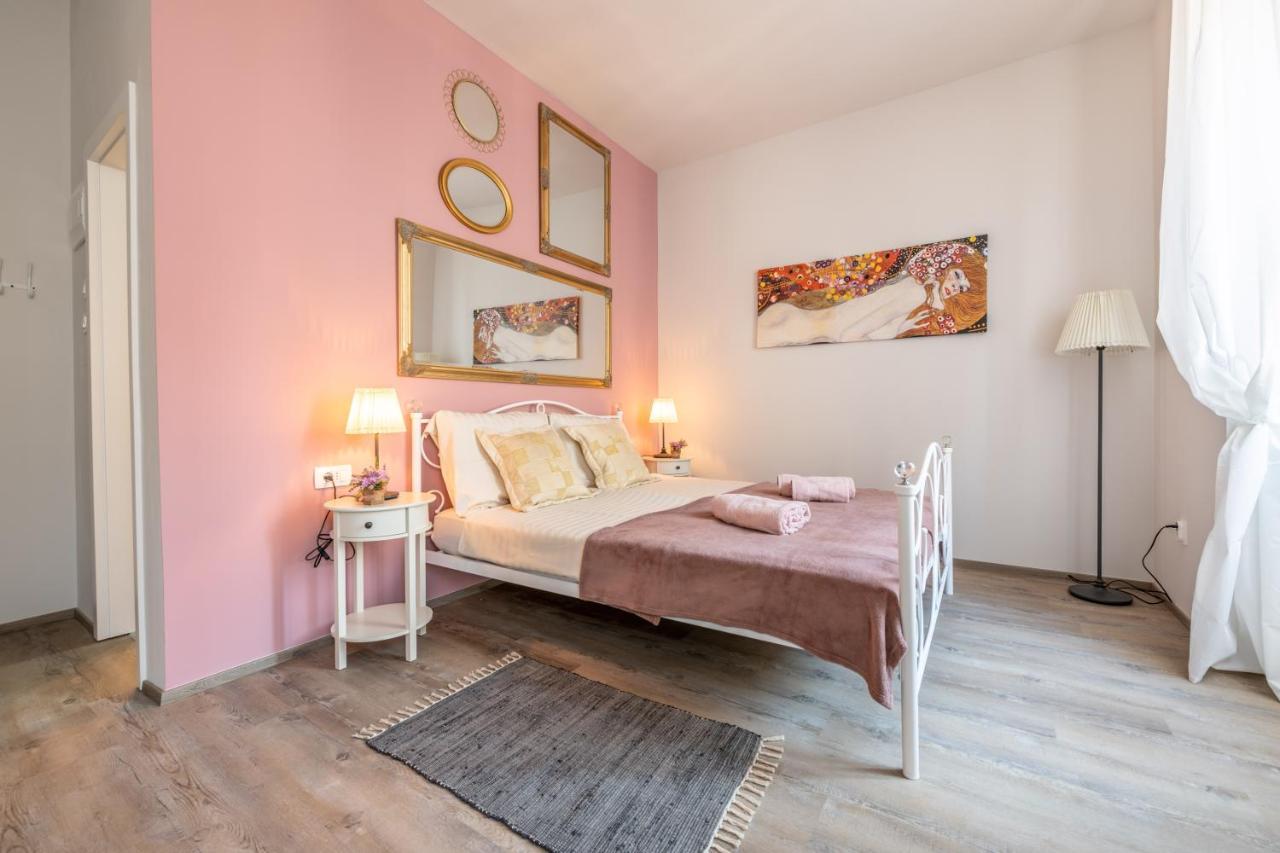 Old City Romantic Studios 4 With Free Private Parking PUY Exterior foto