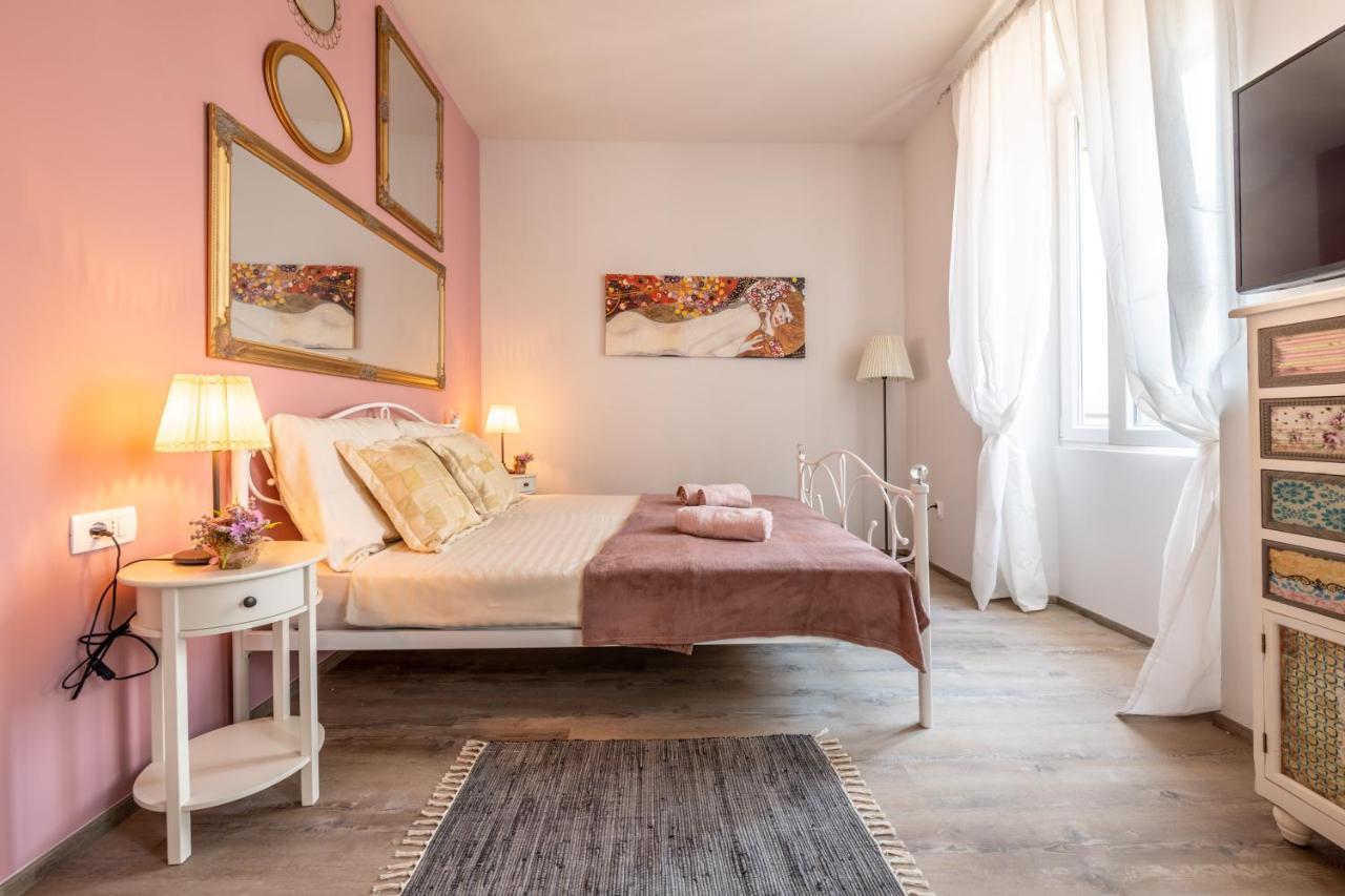 Old City Romantic Studios 4 With Free Private Parking PUY Exterior foto